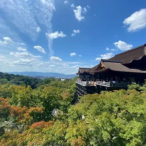 1102黒門市場1分!道頓堀まで徒歩8分!心斎橋まで徒歩9分!関西空港とusj直行電車バスあり アパート